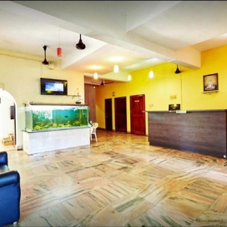 Collection O 45765 Xavier Beach Resort Кандолим Экстерьер фото